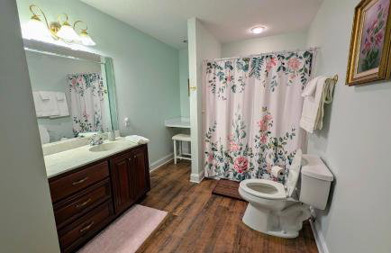 Midway Manor - Private Events, Weddings, Reunions - Foto 63