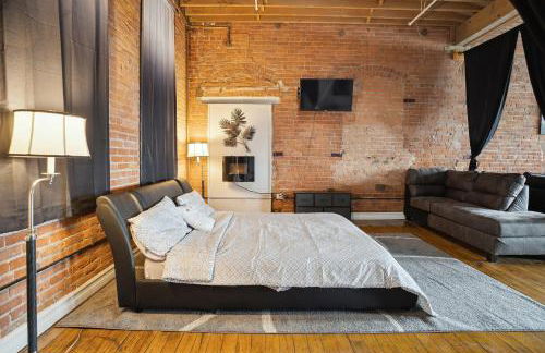 Downtown Detroit Loft - Fully equipped & Absolutely Gorgeous theme by RedAwning - Foto 32