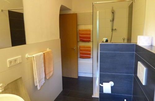 Schlosshof zu Montani - Foto 2