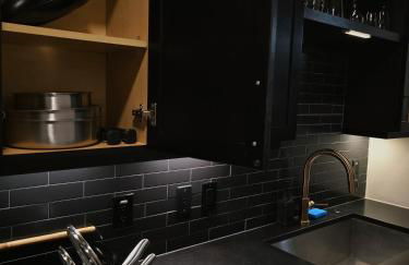 The Trendy Den - Photo 25