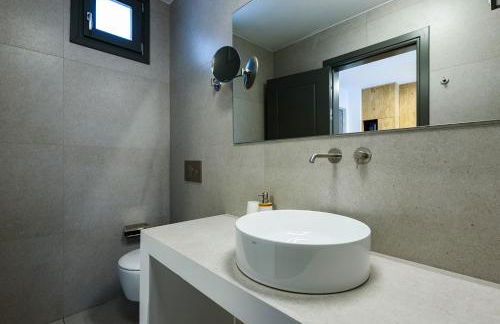 Azure Naousa - Photo 35