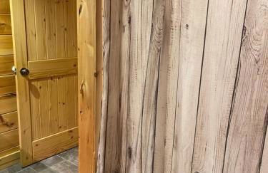 Smoke Rise Barn · Great Lake Front, Large Dock, 4bdrm, Pool Table - Foto 45