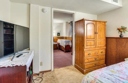 2 Mi to NYC Train WFH-Friendly Greenwich Apt! - Foto 18