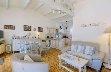 Villa de plain pied avec jardin paysager et piscine - Foto 7