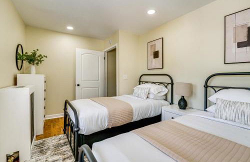 5 Mi to Dtwn Detroit Pet-Friendly Edison Home - Photo 14