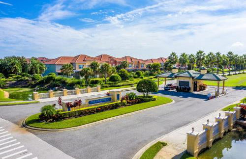 Special Offer Stunning TownHome With Private Pool close to Disney 8960PP - Foto 74