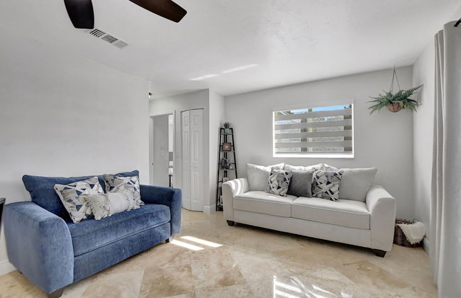 Boca Beauty - Stylish Home With Pool 3 Bedroom Home by RedAwning - Foto 20