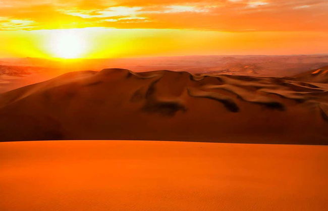 Sandboarding in the Ica Desert at Sunset - Foto 4