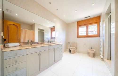 Casa de 2000 m2 Piscina Mar Barbacoa y Felicidad - Foto 46