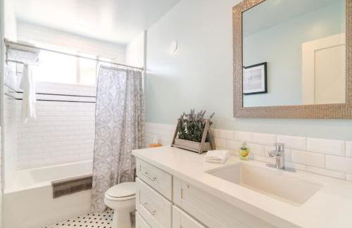 Sunny 1 Bedroom in the Heart of Venice Beach - #3 - Photo 18