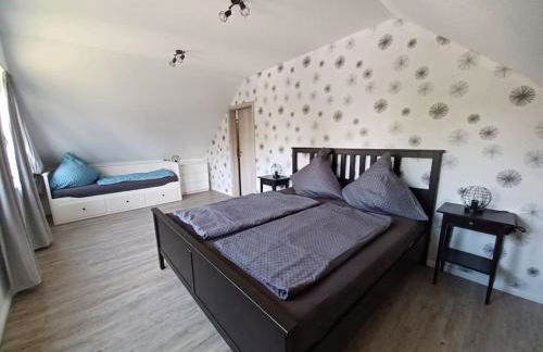 Kleine Hummel - Foto 1