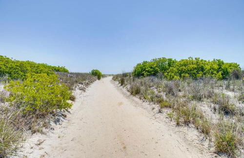 Walk to Brigantine Beach Condo with Furnished Patio - Foto 25