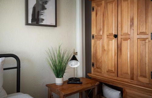 Cabin w hot tub & fire pit - Foto 20