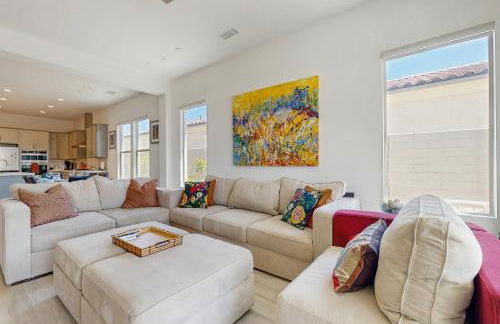 Bright desert oasis with hot tub and grill, shared pool and tennis in 55 plus community - Foto 4