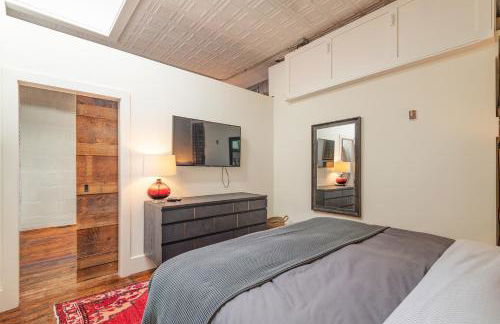 High-Design Downtown Loft - Foto 9