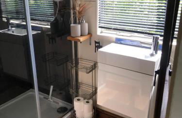 1 Bed Cabin - Sleeps 2 - 15 Mins From Lyme Regis - Foto 14