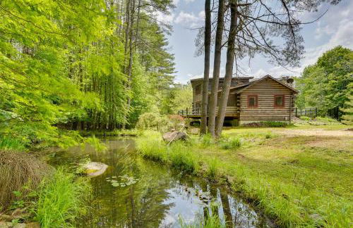 A-Frame Log Home with Game Room Near Lake George! - Foto 42