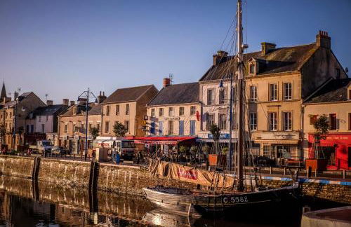 La clé des champs Maison plain pied lumineuse bien équipée, séjour spacieux, belle terrasse aménagée, garage, grand jardin clos, parking, près de Bayeux et Omaha Beach, chiens bienvenus - Foto 63