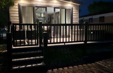 Still Waters Luxury Retreat with Hot Tub -Tattershall Lakes - Foto 11