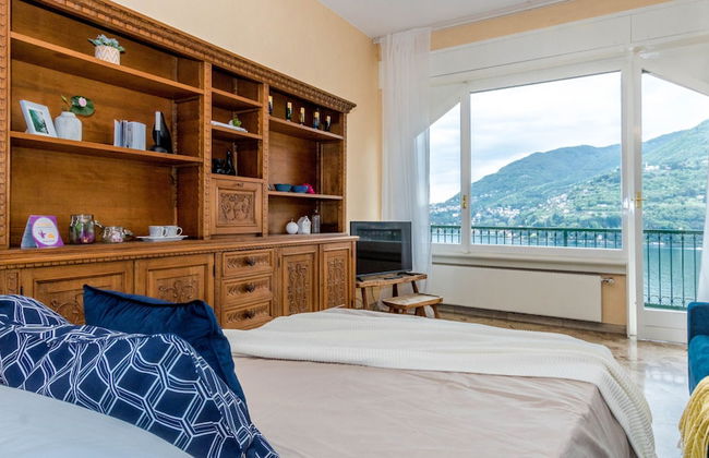 JOIVY Garden Oasis: 1BR Apt w/ Balcony & Parking - Foto 2