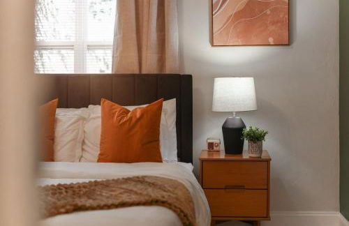 Pet Friendly 6 Bedroom Free Parking plus 5 Min From Bakery Sq - Foto 28