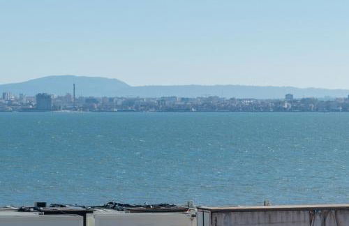 Alfama lisboa 2nd floor amazing river view - Foto 18