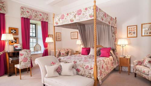 Llangoed Hall - Photo 3