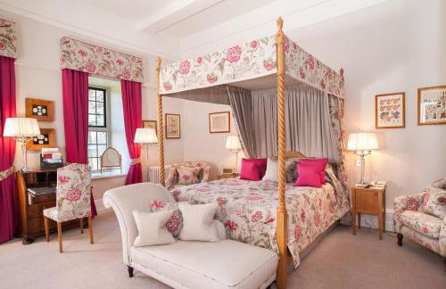 Llangoed Hall - Photo 3