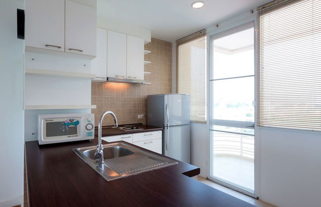 Baan Sanpleon Beachfront Condominium - Photo 17