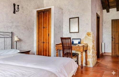 Casa Rural Enorme con BBQ & Horno Leña ideal para Familias - Foto 23