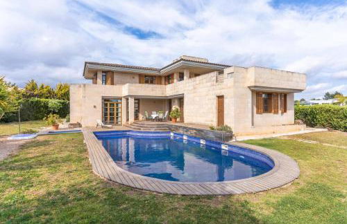 Villa de lujo con piscina, jacuzzi, jardín y terraza - Foto 43