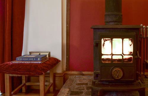 Silk Hill Stables - Photo 5