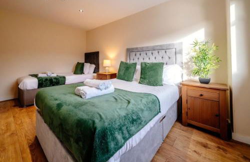 Bottom of Royal Mile 7 Beds Sleeps 12 3 Bthrooms - Photo 52