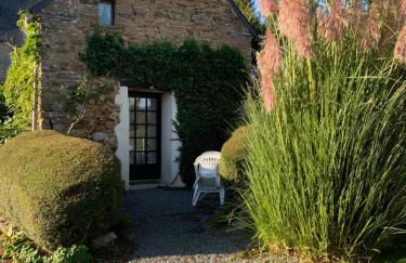 Countryside Retreat in Brittany 2 Bedrooms Sleeps 4 Pet Friendly Heated Swimming Pool Free Wifi - Foto 7