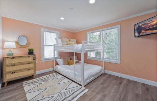 Cocoa Hideaway with Air Hockey, Darts and Beach Gear - Foto 26