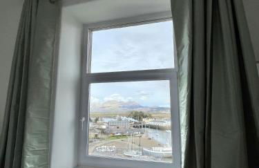 Harbour & Mountain Views, Porthmadog House, Sleeps 9, 4 Bedrooms, Two and Half Bathrooms - Photo 10