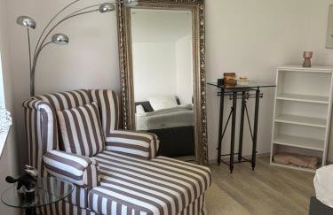 Schicke Einliegerwohnung - Foto 1