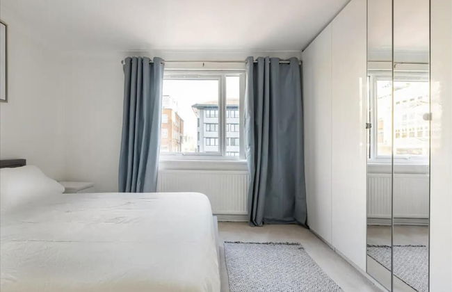 Spacious 1 bed Apartment With Parking & Balcony! - Foto 2