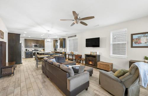 Modern Flagstaff Getaway with Mountain Charm. - Foto 8