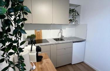 MEGHA Living - 2 Zimmer Appartments mit Küche - Zentral - Foto 48