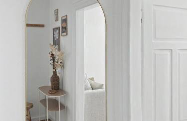 MEGHA Living - 2 Zimmer Appartments mit Küche - Zentral - Foto 46