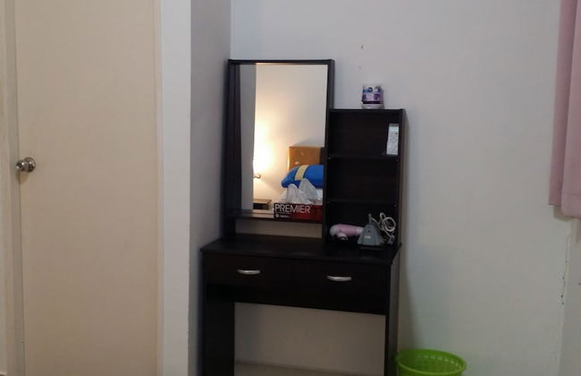 NY Cyber Apartment - Photo 5