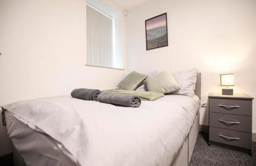 Bartlam Place, Sleeps 6, Central Oldham - By NMB Property - Foto 13