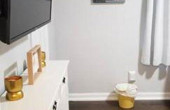 BLUE FLAMINGO'S CHARMING HOME-Heart of Tulsa2- Cherry St-Expo-11th - Foto 45