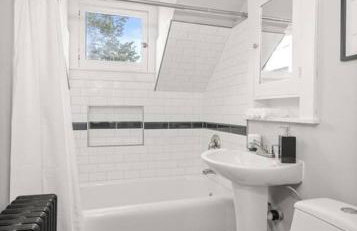 Historic Manor with 8 BDRMS 9 BATHS & 3 Kitchens - Foto 38