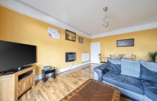 4Br Stunning Sea View Escape-near Snowdonia & Coastal Trails - Foto 41