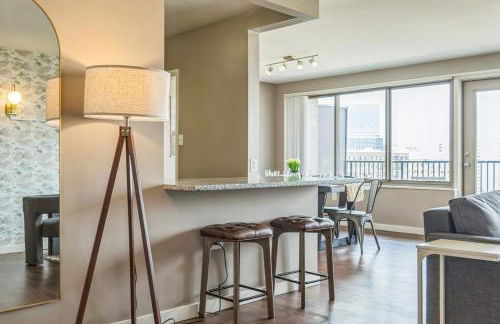 Boutique DCA Unit-Sleeps 7-Free Parking-Great Spot - Foto 12