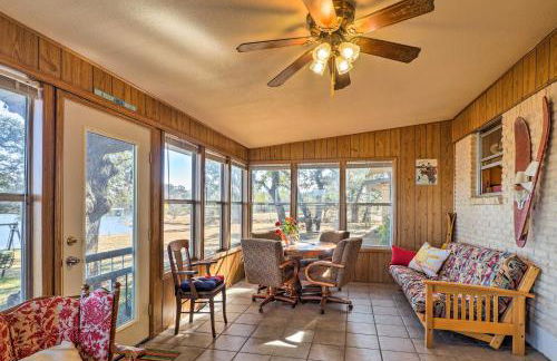 Tow Retreat on Lake Buchanan with Dock and Kayaks! - Foto 5