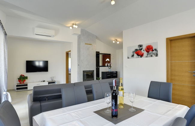 Modern Holiday Home With Pool in Pazin - Foto 32