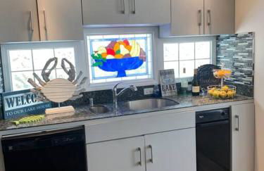 Glenhaven with Exotic Lake View - Foto 19